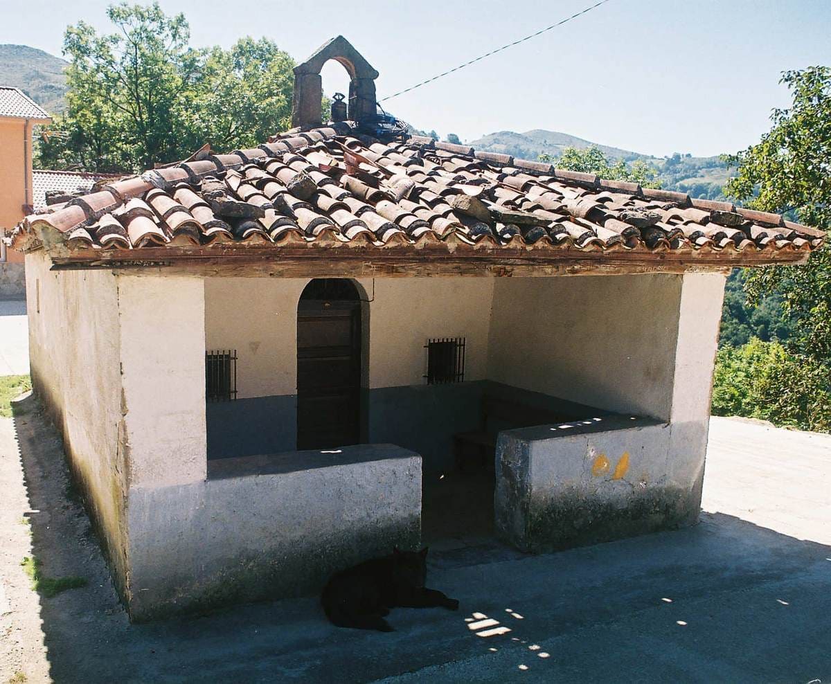 Ermita de la Virgen de la Velía
