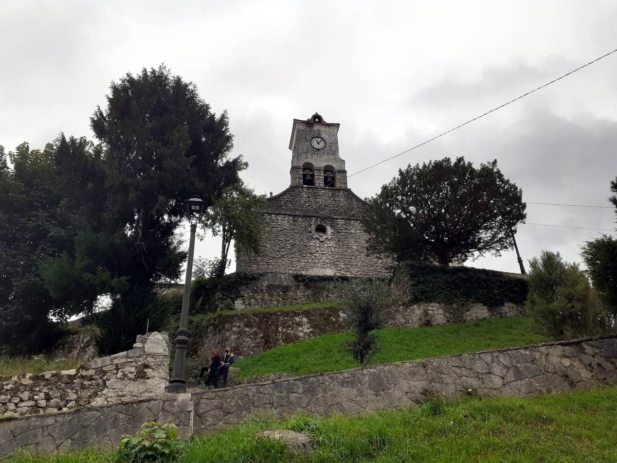 Iglesia de San Andrés de Carreña