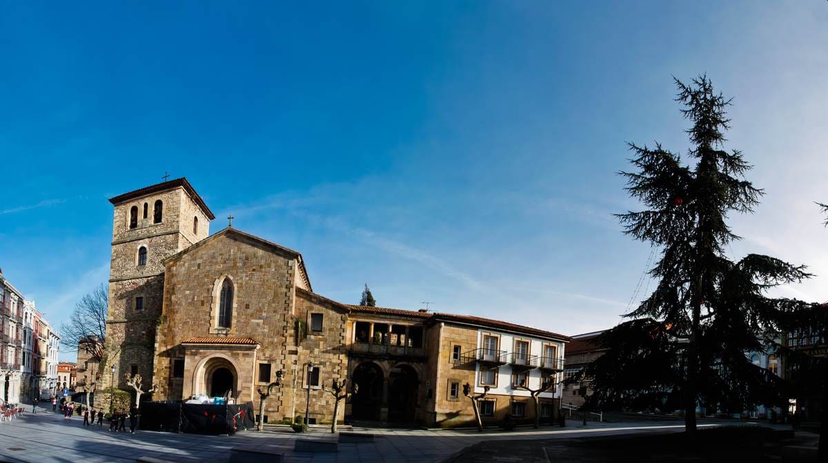 Iglesia de San Antonio de Padua (antigua San Nicolás de Bari)