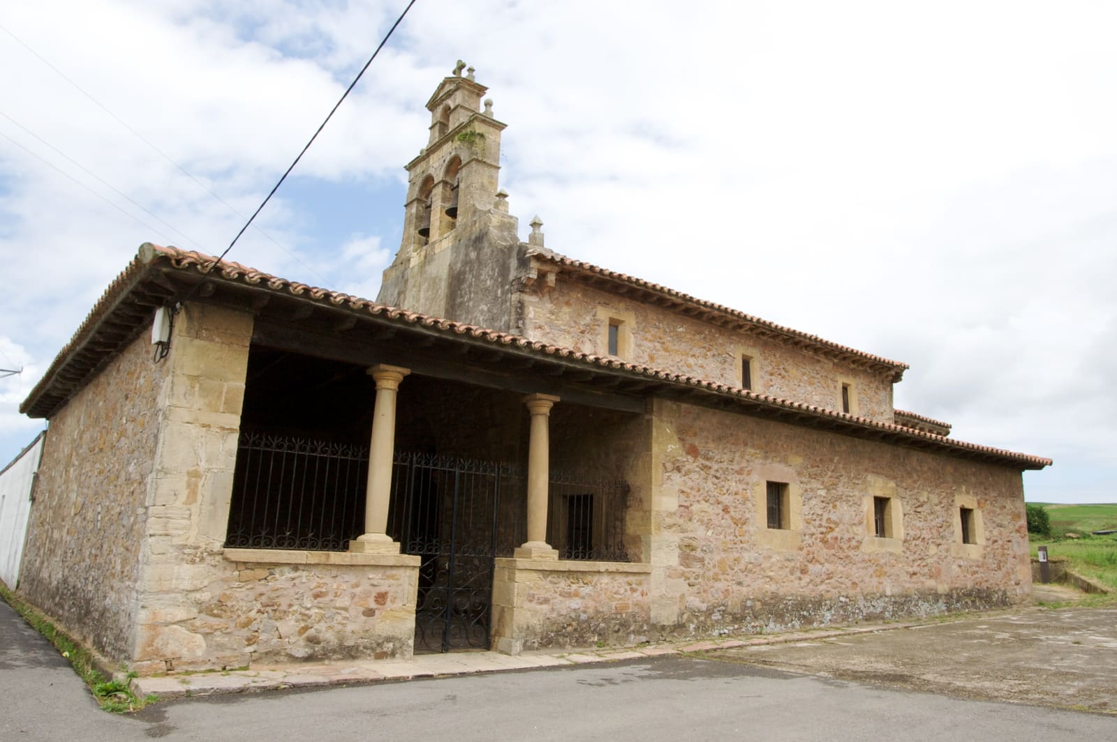 Iglesia de San Jorge de Manzaneda