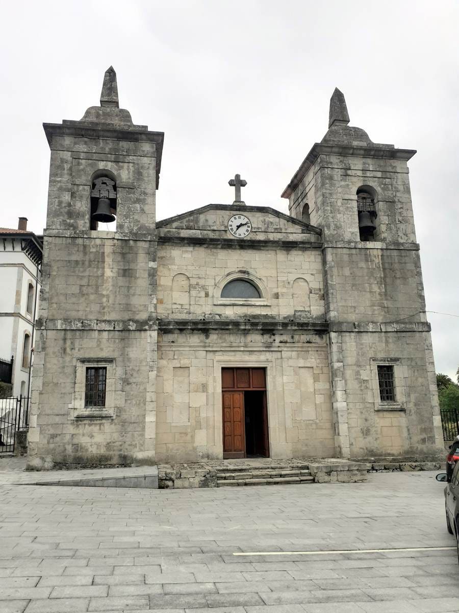 Iglesia de Santa María de Colombres