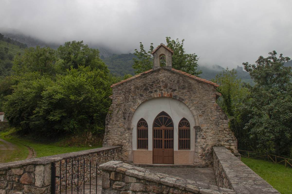 Iglesia de Santa María de Mián