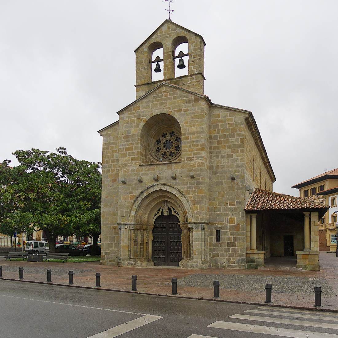 Iglesia de Santa María de la Oliva