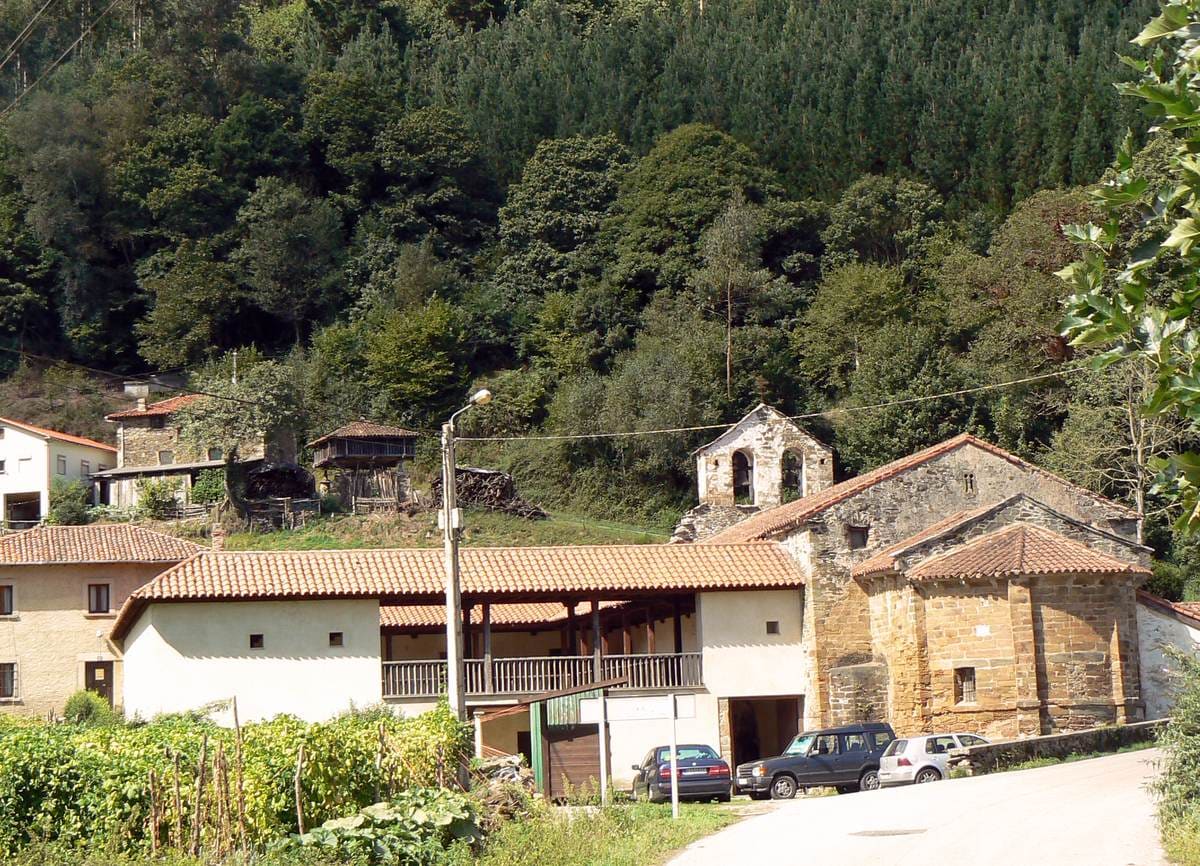 Monasterio de San Miguel de Bárcena