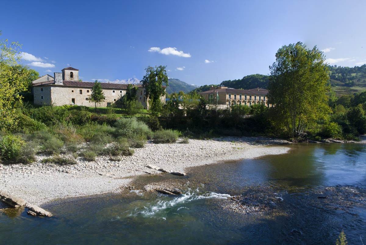 Antiguo Monasterio de San Pedro de Villanueva (Parador)