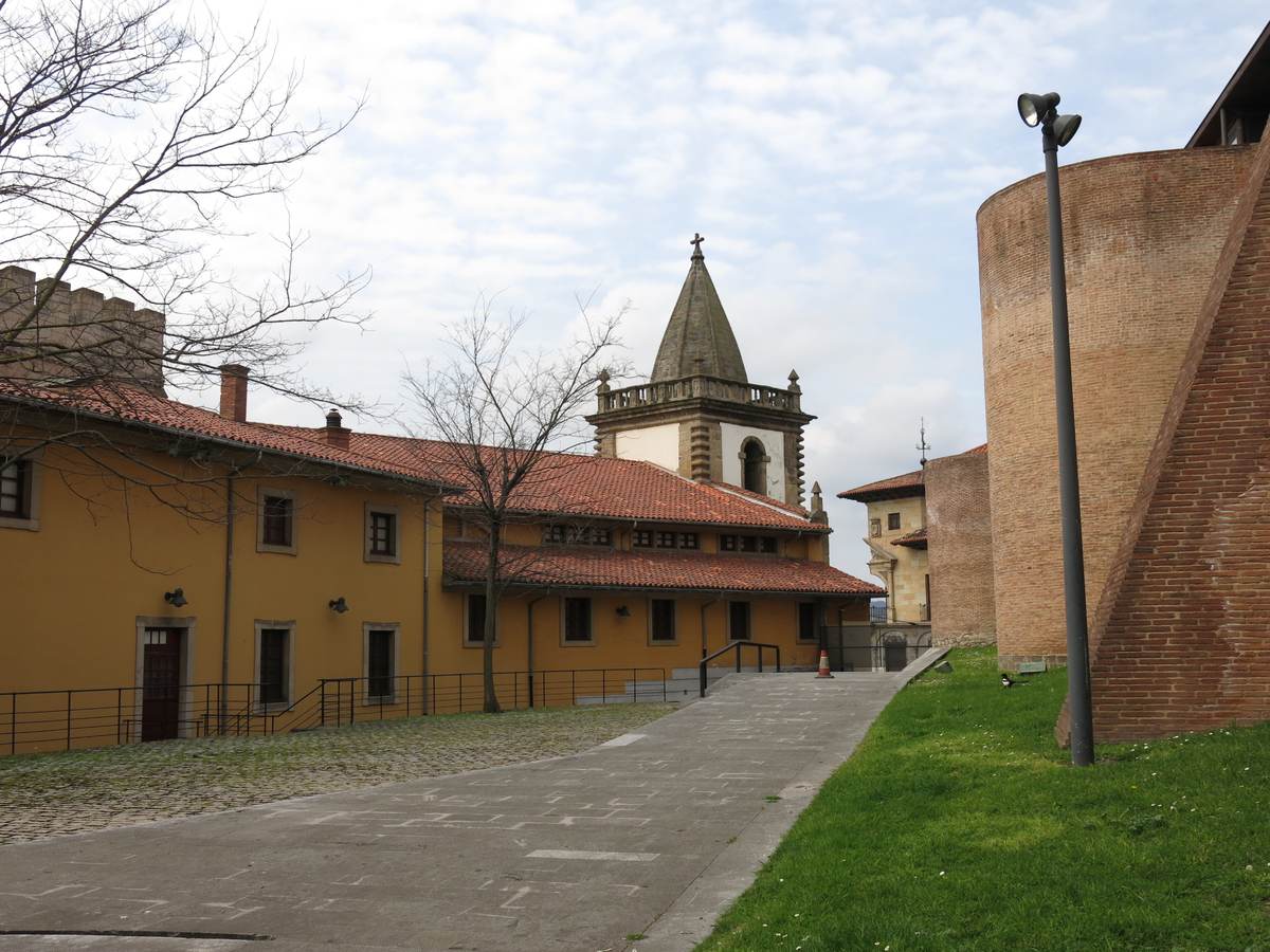 Muralla Romana de Gijón