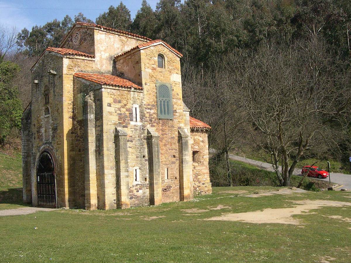 Iglesia de San Miguel de Lillo