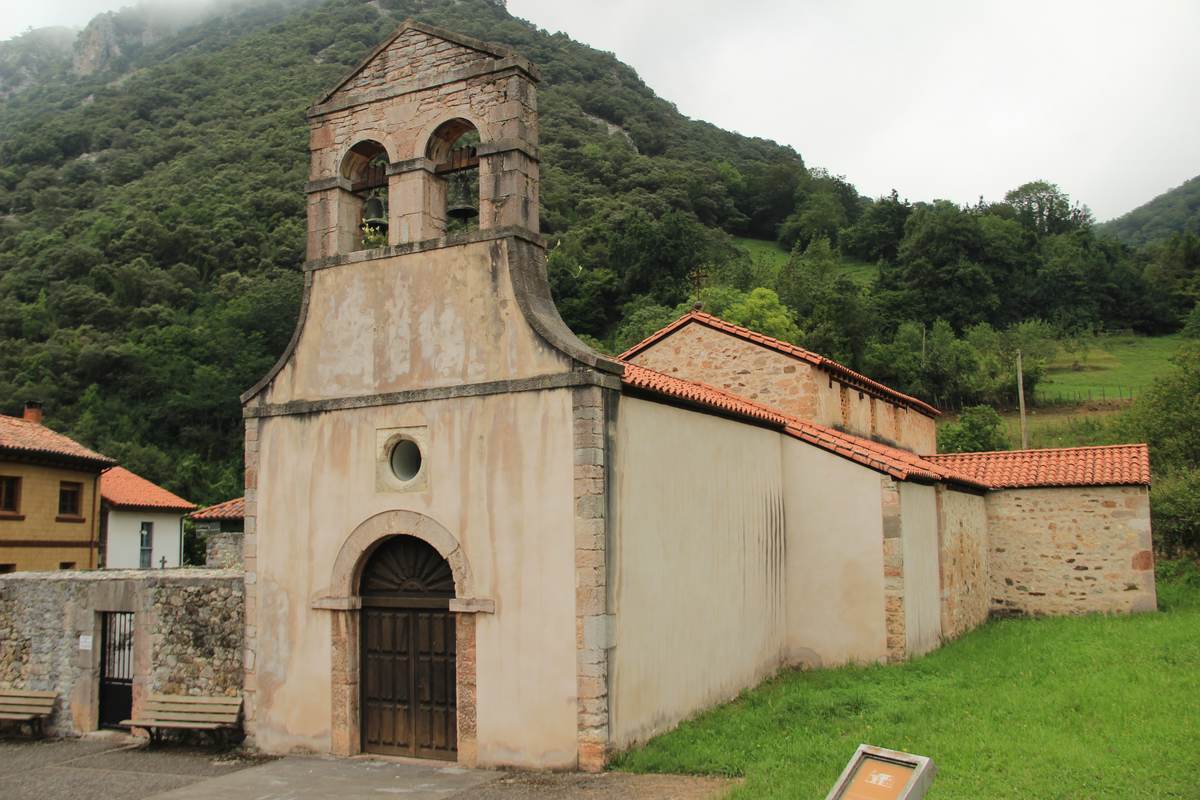 Santo Adriano de Tuñón
