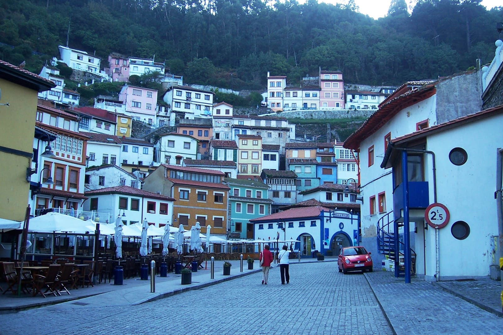 Casco histórico de Cudillero (anfiteatro pesquero)