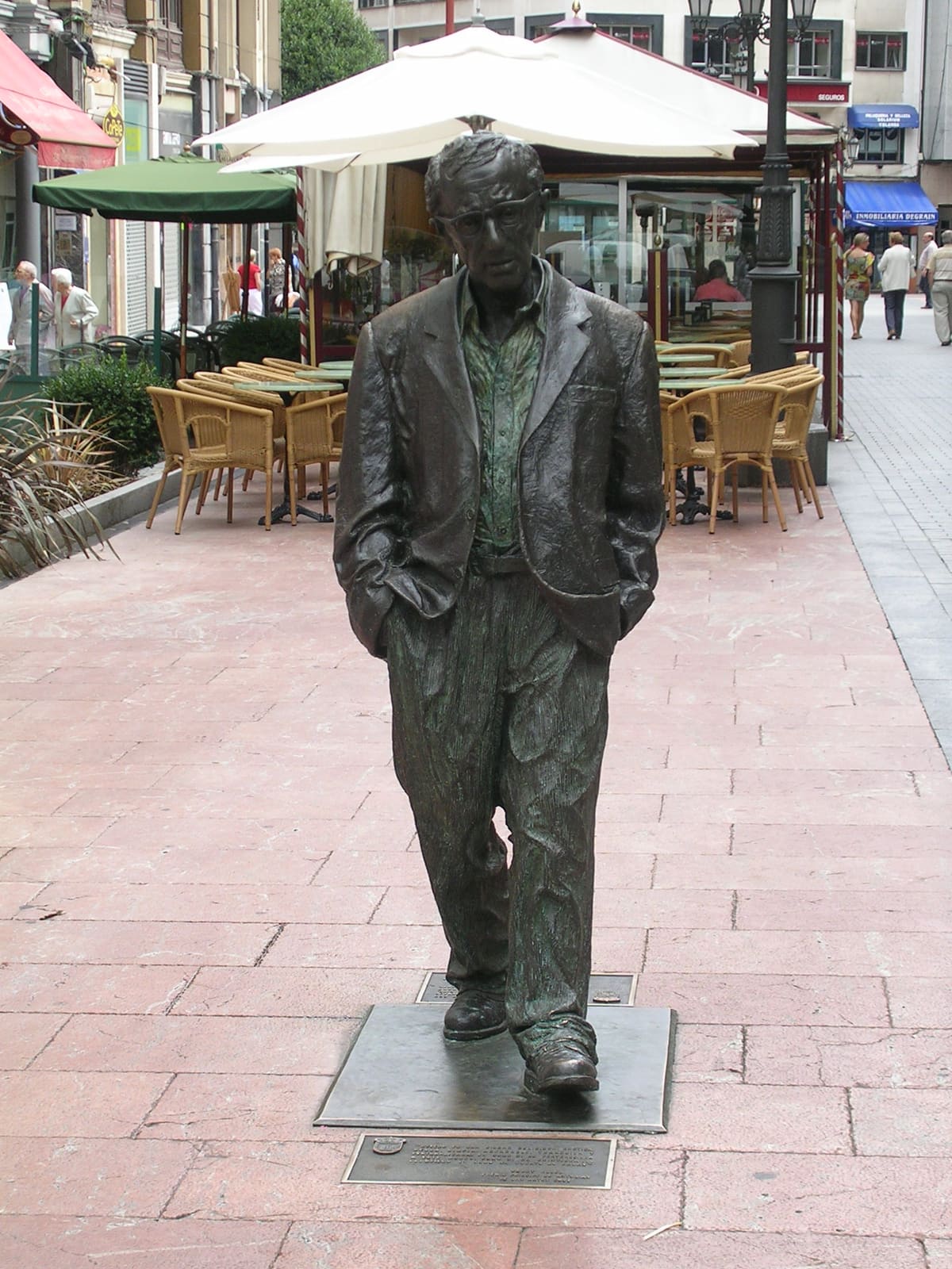 Estatua de Woody Allen